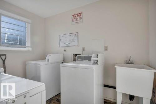 105 10149 83 Avenue, Edmonton, AB - Indoor Photo Showing Laundry Room
