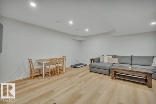 20936 95 Avenue, Edmonton, AB - Indoor