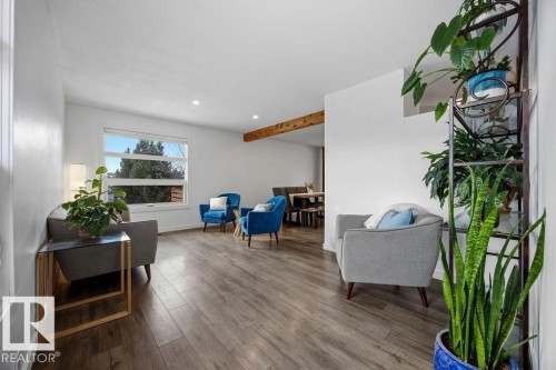 8816 25A Avenue, Edmonton, AB - Indoor