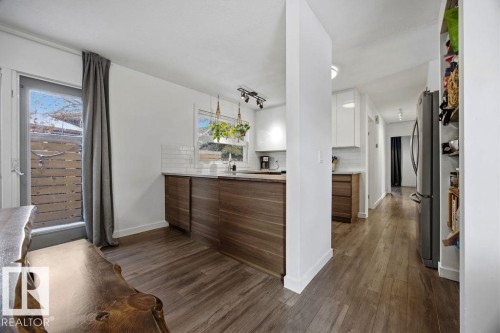 8816 25A Avenue, Edmonton, AB - Indoor