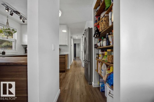 8816 25A Avenue, Edmonton, AB - Indoor Photo Showing Other Room