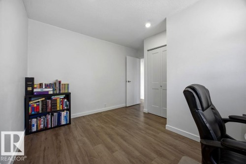 8816 25A Avenue, Edmonton, AB - Indoor Photo Showing Office