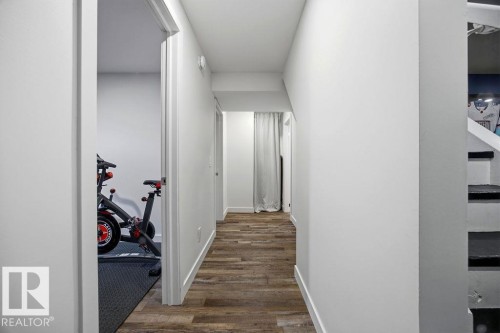 8816 25A Avenue, Edmonton, AB - Indoor Photo Showing Other Room