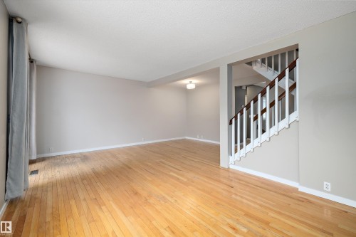 85 Forest Grove, St. Albert, AB - Indoor Photo Showing Other Room