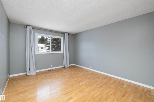 85 Forest Grove, St. Albert, AB - Indoor Photo Showing Other Room
