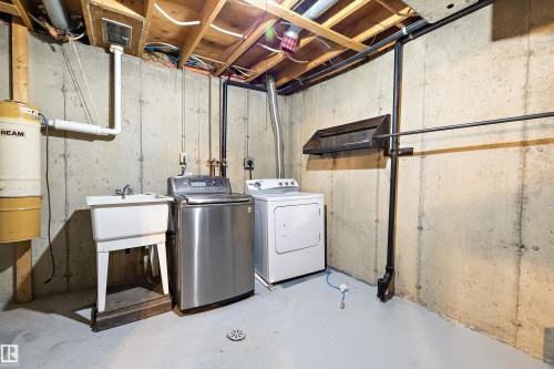 85 Forest Grove, St. Albert, AB - Indoor Photo Showing Laundry Room