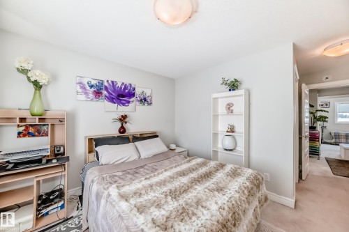 35 1391 Starling Drive, Edmonton, AB - Indoor Photo Showing Bedroom