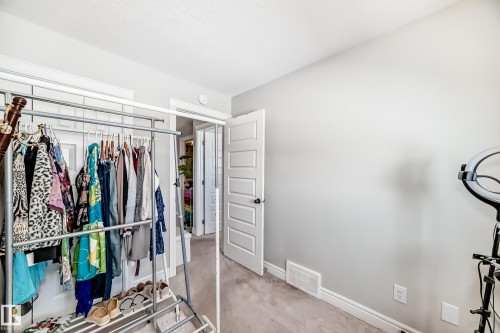 35 1391 Starling Drive, Edmonton, AB - Indoor