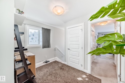 35 1391 Starling Drive, Edmonton, AB - Indoor