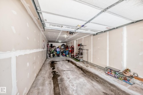 35 1391 Starling Drive, Edmonton, AB - Indoor Photo Showing Garage