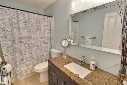 12 Belfry Fairway Crescent, Stony Plain, AB - Indoor Photo Showing Bathroom