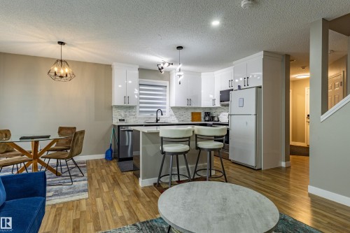 6220 1A Avenue Sw, Edmonton, AB - Indoor