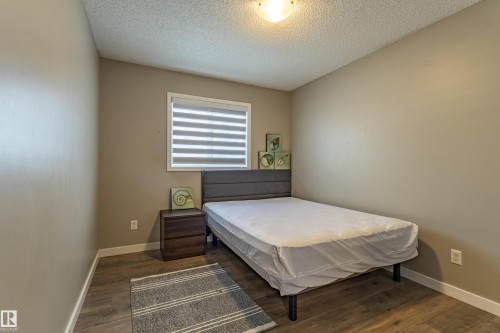 6220 1A Avenue Sw, Edmonton, AB - Indoor Photo Showing Bedroom