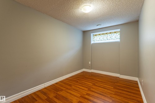 6220 1A Avenue Sw, Edmonton, AB - Indoor Photo Showing Other Room