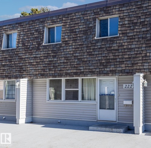 222 VILLAGE ON THE GREEN Green  Edmonton, AB T5A 1H2