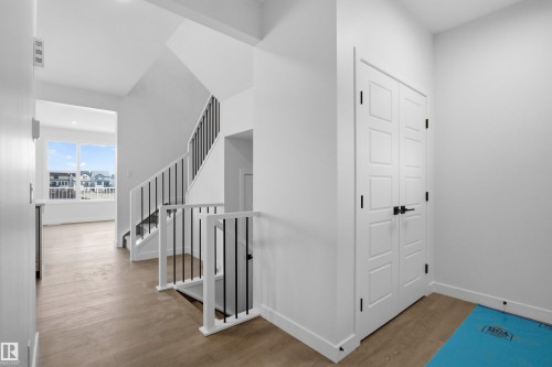 3924 Chrustawka Place, Edmonton, AB - Indoor Photo Showing Other Room