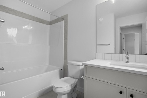 3924 Chrustawka Place, Edmonton, AB - Indoor Photo Showing Bathroom