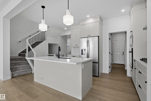 3924 Chrustawka Place, Edmonton, AB - Indoor Photo Showing Kitchen With Upgraded Kitchen