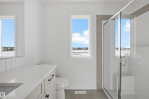 1126 Cristall Crescent, Edmonton, AB - Indoor Photo Showing Bathroom