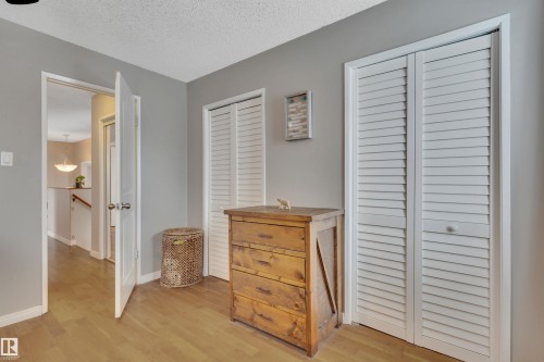 1003 49 Street, Edmonton, AB - Indoor