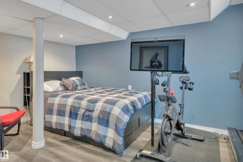 1003 49 Street, Edmonton, AB - Indoor Photo Showing Bedroom