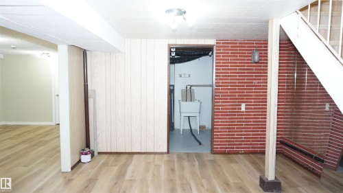 12924 135A Avenue, Edmonton, AB - Indoor