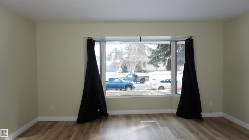 12924 135A Avenue, Edmonton, AB - Indoor Photo Showing Other Room
