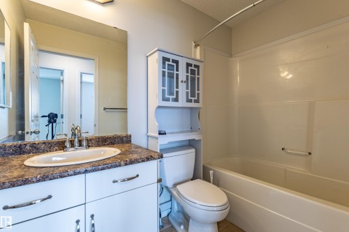 21326 61 Avenue, Edmonton, AB - Indoor Photo Showing Bathroom