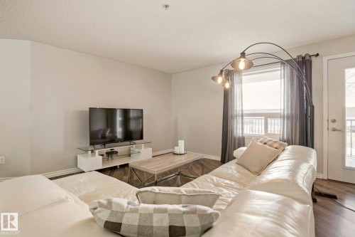 1123 9363 Simpson Drive, Edmonton, AB - Indoor Photo Showing Living Room