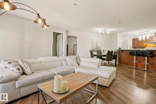 1123 9363 Simpson Drive, Edmonton, AB - Indoor Photo Showing Living Room
