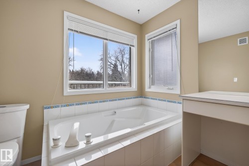 9115 77 Avenue, Edmonton, AB - Indoor Photo Showing Bathroom