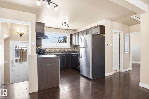 12308 134A Avenue, Edmonton, AB - Indoor Photo Showing Kitchen