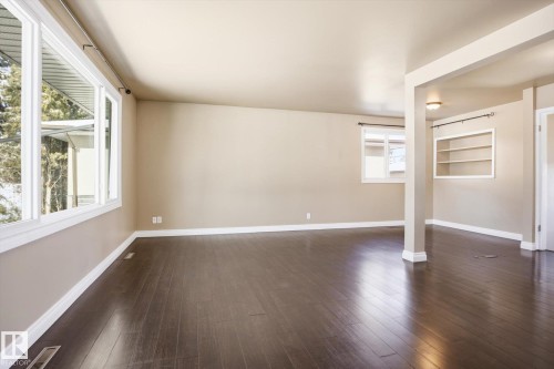 12308 134A Avenue, Edmonton, AB - Indoor Photo Showing Other Room
