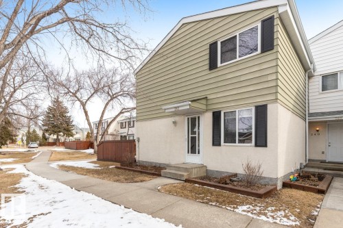 242 PRIMROSE GARDENS  Edmonton, AB T5T 0R1