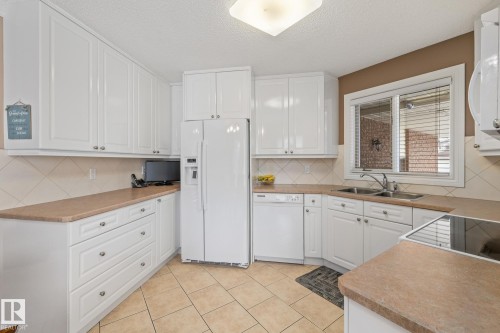 54 Harwood Drive, St. Albert, AB - Indoor Photo Showing Kitchen With Double Sink