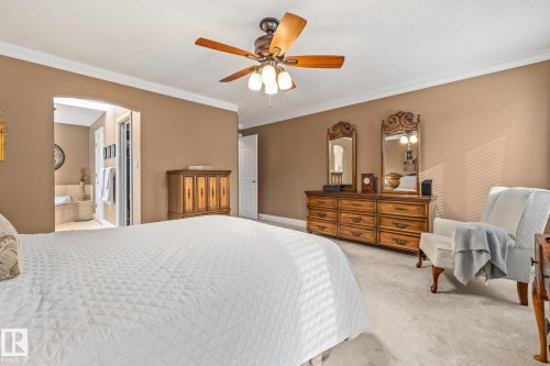 54 Harwood Drive, St. Albert, AB - Indoor Photo Showing Bedroom