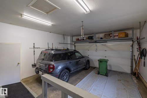 54 Harwood Drive, St. Albert, AB - Indoor Photo Showing Garage