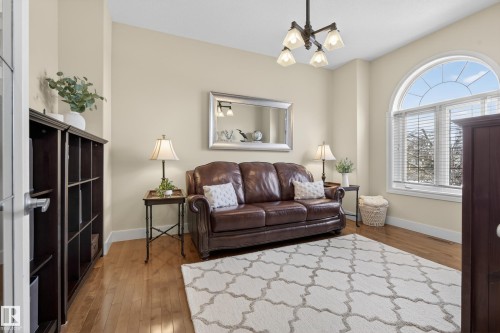 Main floor Office/Bedroom - 15712 135 Street, Edmonton, AB - Indoor Photo Showing Living Room