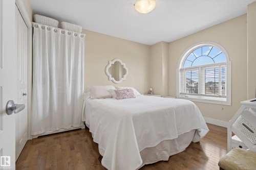 15712 135 Street, Edmonton, AB - Indoor Photo Showing Bedroom