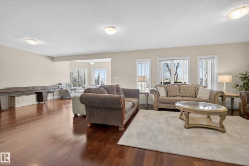 15712 135 Street, Edmonton, AB - Indoor Photo Showing Living Room