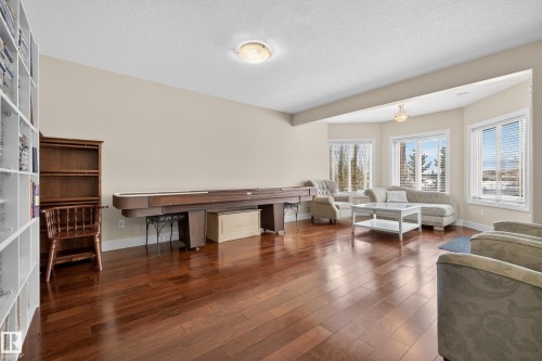 15712 135 Street, Edmonton, AB - Indoor Photo Showing Living Room
