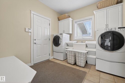 15712 135 Street, Edmonton, AB - Indoor Photo Showing Laundry Room