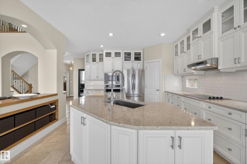 15712 135 Street, Edmonton, AB - Indoor Photo Showing Kitchen With Upgraded Kitchen