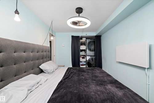 1810 10024 Jasper Avenue, Edmonton, AB - Indoor Photo Showing Bedroom