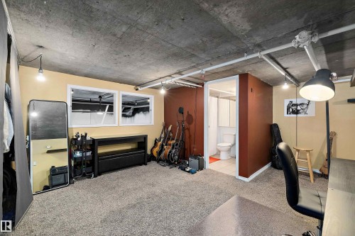 1810 10024 Jasper Avenue, Edmonton, AB - Indoor Photo Showing Other Room