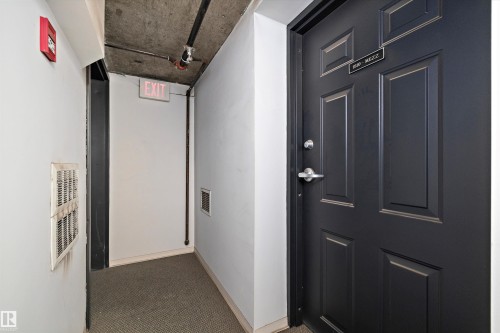 1810 10024 Jasper Avenue, Edmonton, AB - Indoor Photo Showing Other Room