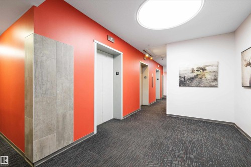 1810 10024 Jasper Avenue, Edmonton, AB - Indoor Photo Showing Other Room
