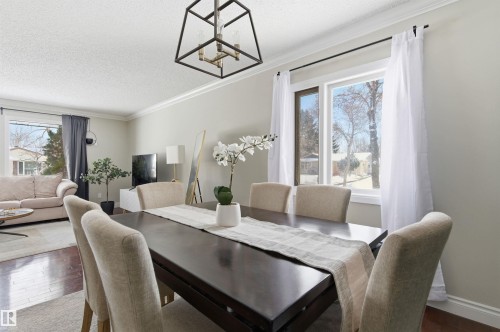 26 Longview Crescent, St. Albert, AB - Indoor Photo Showing Dining Room