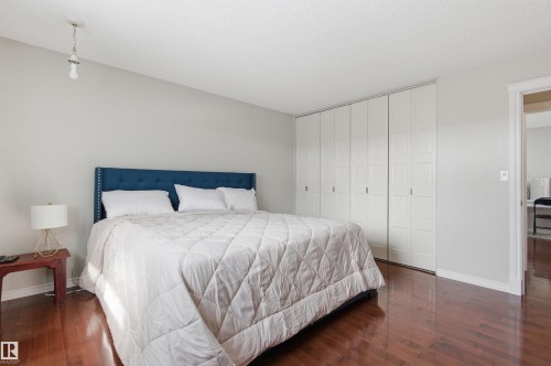 26 Longview Crescent, St. Albert, AB - Indoor Photo Showing Bedroom