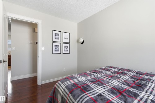26 Longview Crescent, St. Albert, AB - Indoor Photo Showing Bedroom
